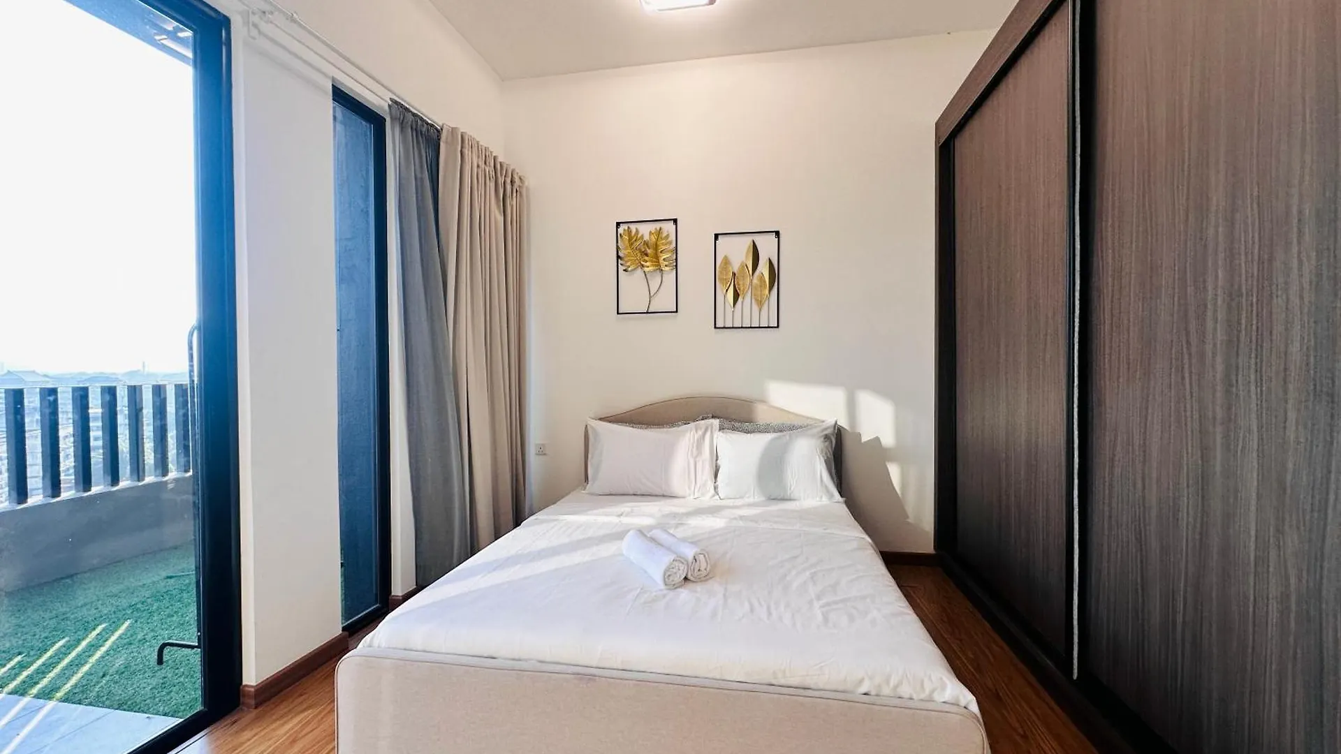 New Georgetown Instagramable 2Br Homestay For 10Pax 无敌美景两房民宿 Beacon Executive Suite 马来西亚