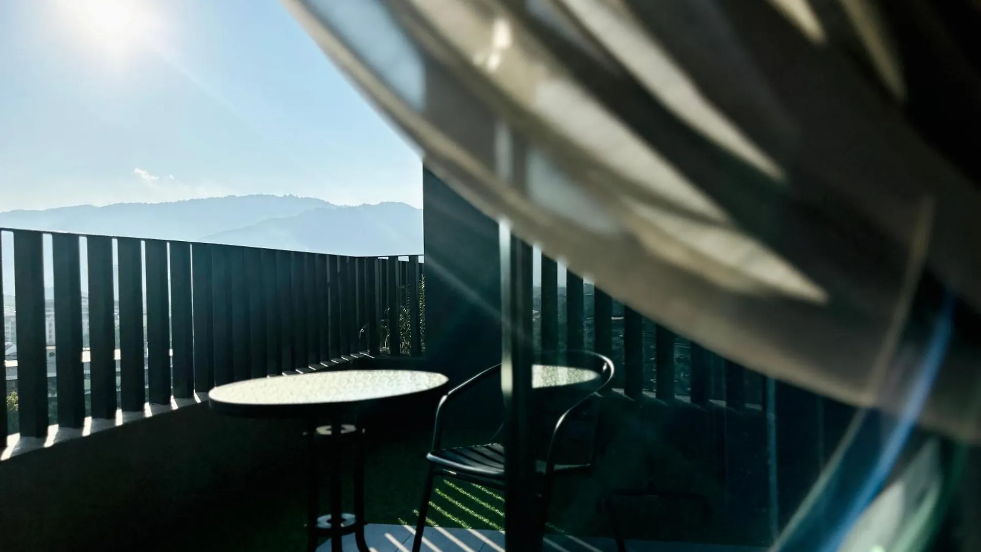 New Georgetown Instagramable 2Br Homestay For 10Pax 无敌美景两房民宿 Beacon Executive Suite 马来西亚