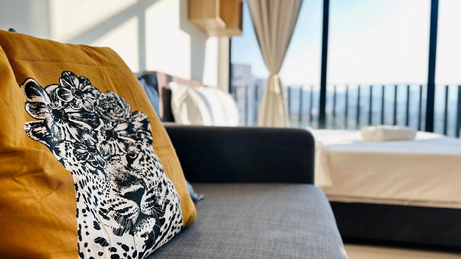 New Georgetown Instagramable 2Br Homestay For 10Pax 无敌美景两房民宿 Beacon Executive Suite 公寓