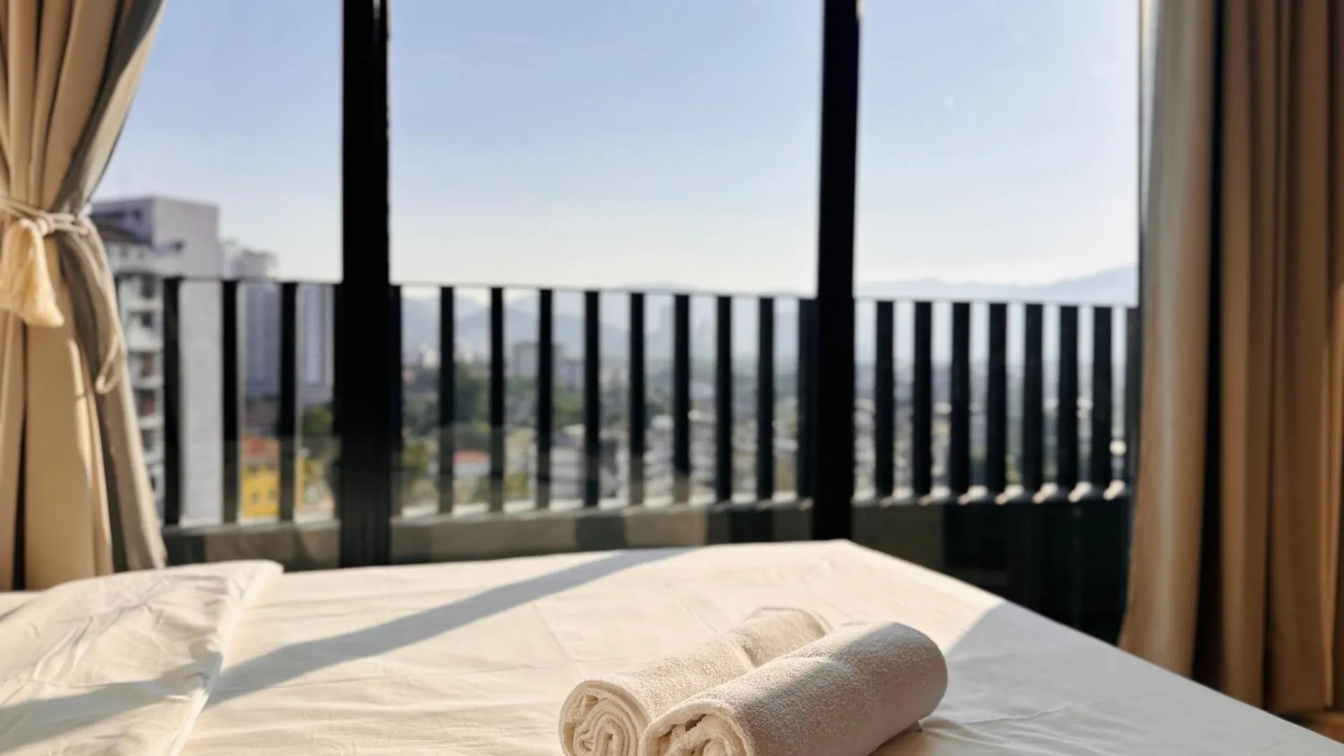 New Georgetown Instagramable 2Br Homestay For 10Pax 无敌美景两房民宿 Beacon Executive Suite 0*, 乔治敦