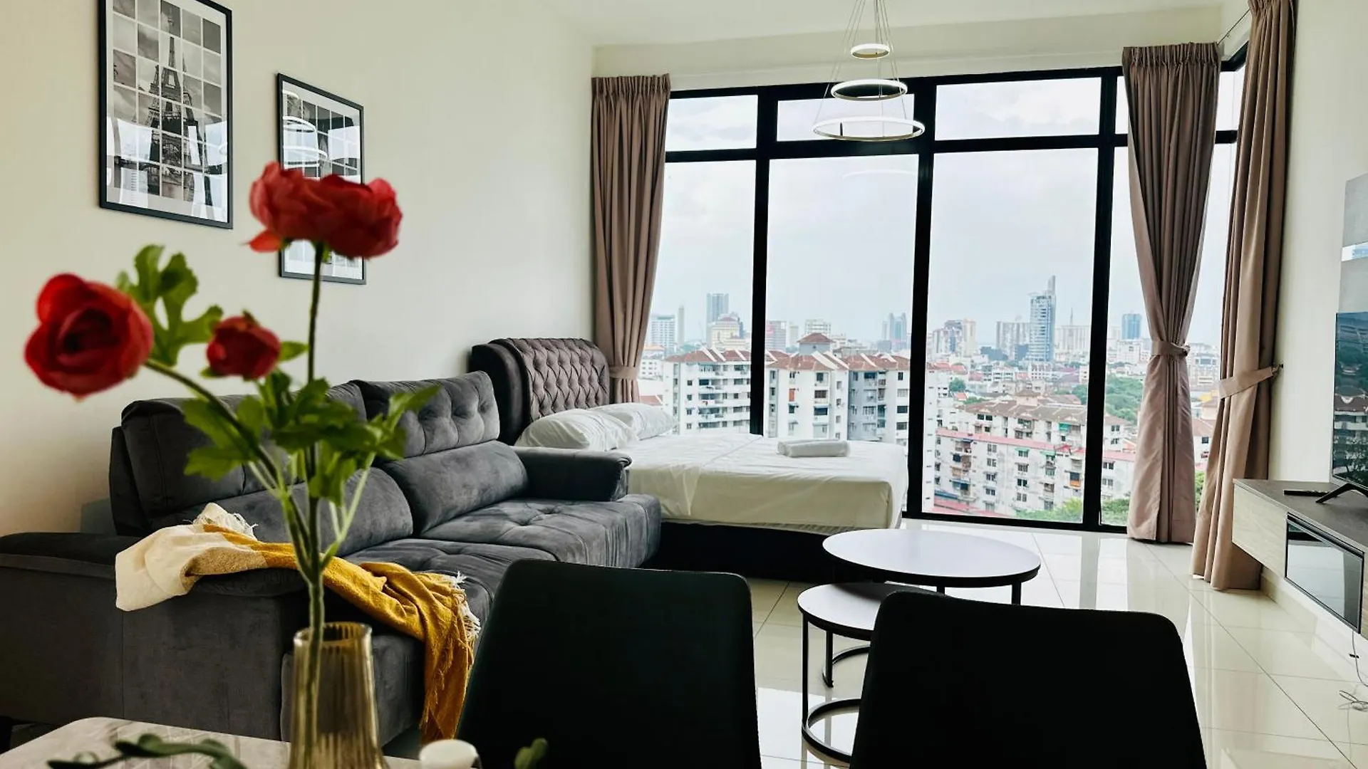 New Georgetown Instagramable 2Br Homestay For 10Pax 无敌美景两房民宿 Beacon Executive Suite 公寓