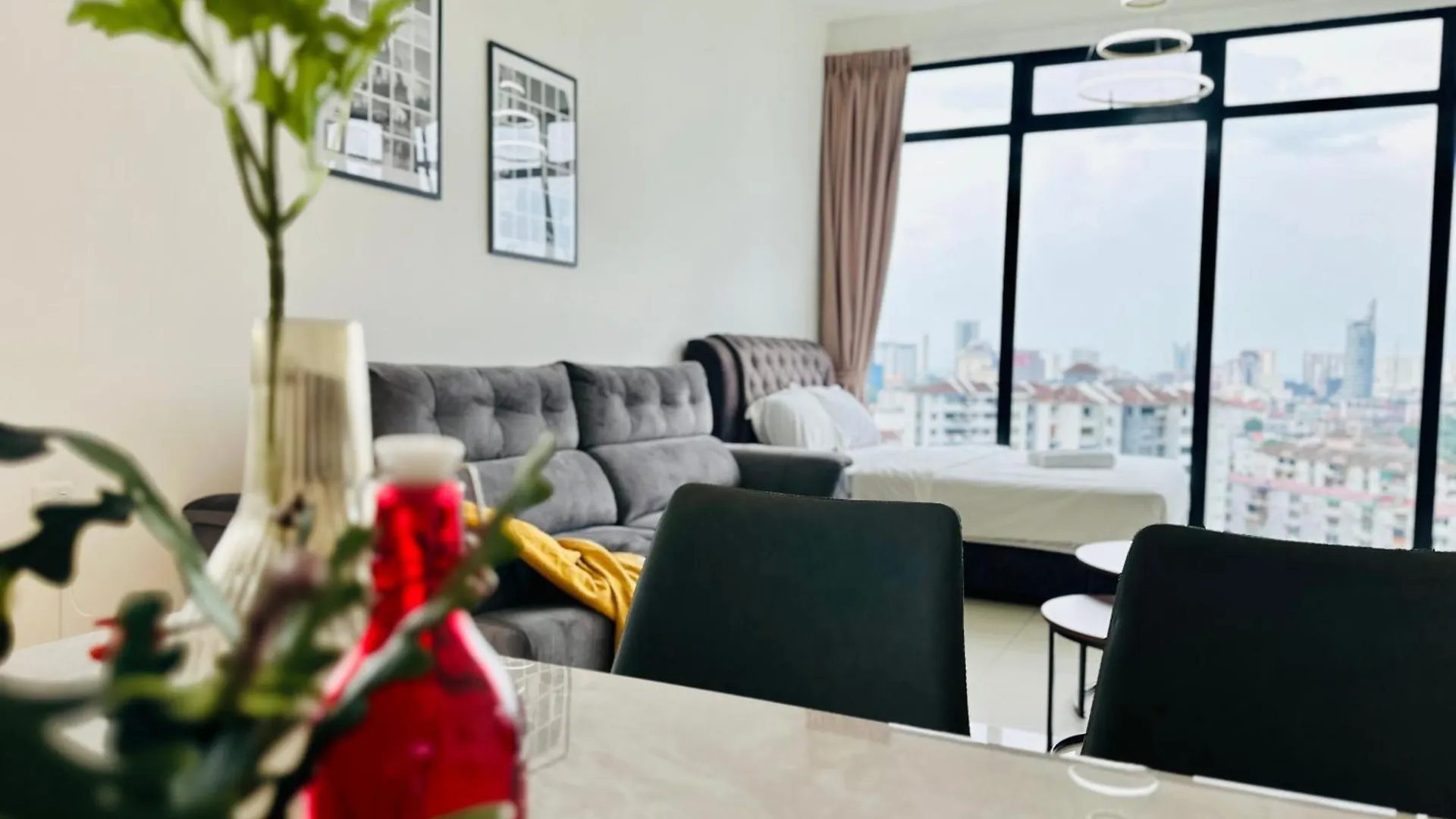New Georgetown Instagramable 2Br Homestay For 10Pax 无敌美景两房民宿 Beacon Executive Suite 0*, 乔治敦
